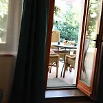 아파트 Kikelet Udvarhaz *