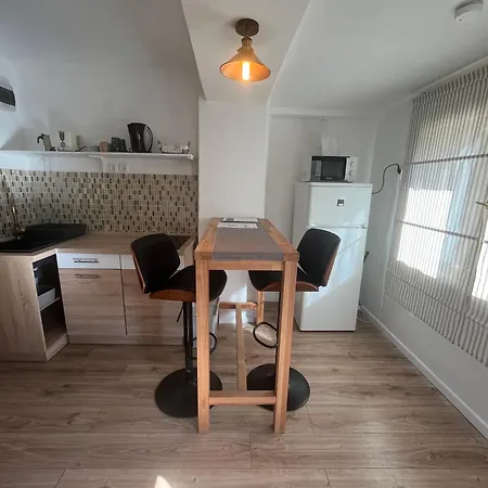 Apartment Kikelet Udvarhaz Zánka