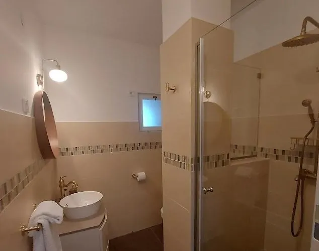 Kikelet Udvarhaz * Zánka