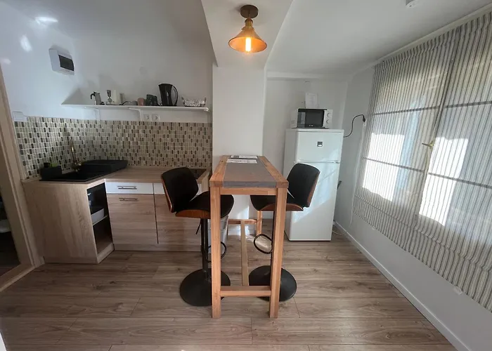 Apartment Kikelet Udvarhaz Zánka